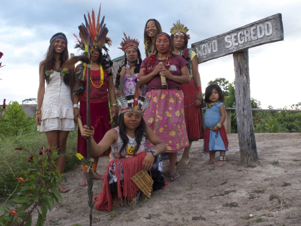 Huni Kui women of Novo Segredo